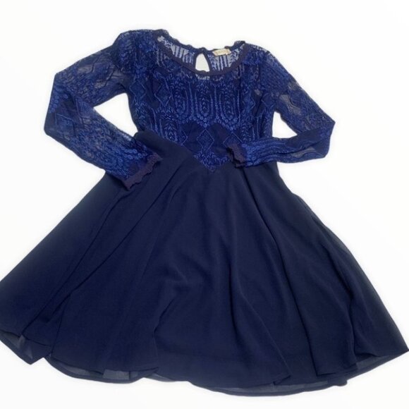 •- Altar’d State Lace Cocktail Dress N30 - Picture 1 of 13